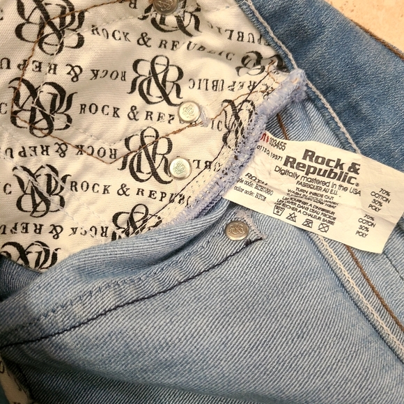 Rock and Republic Flare Jeans - Picture 4 of 9